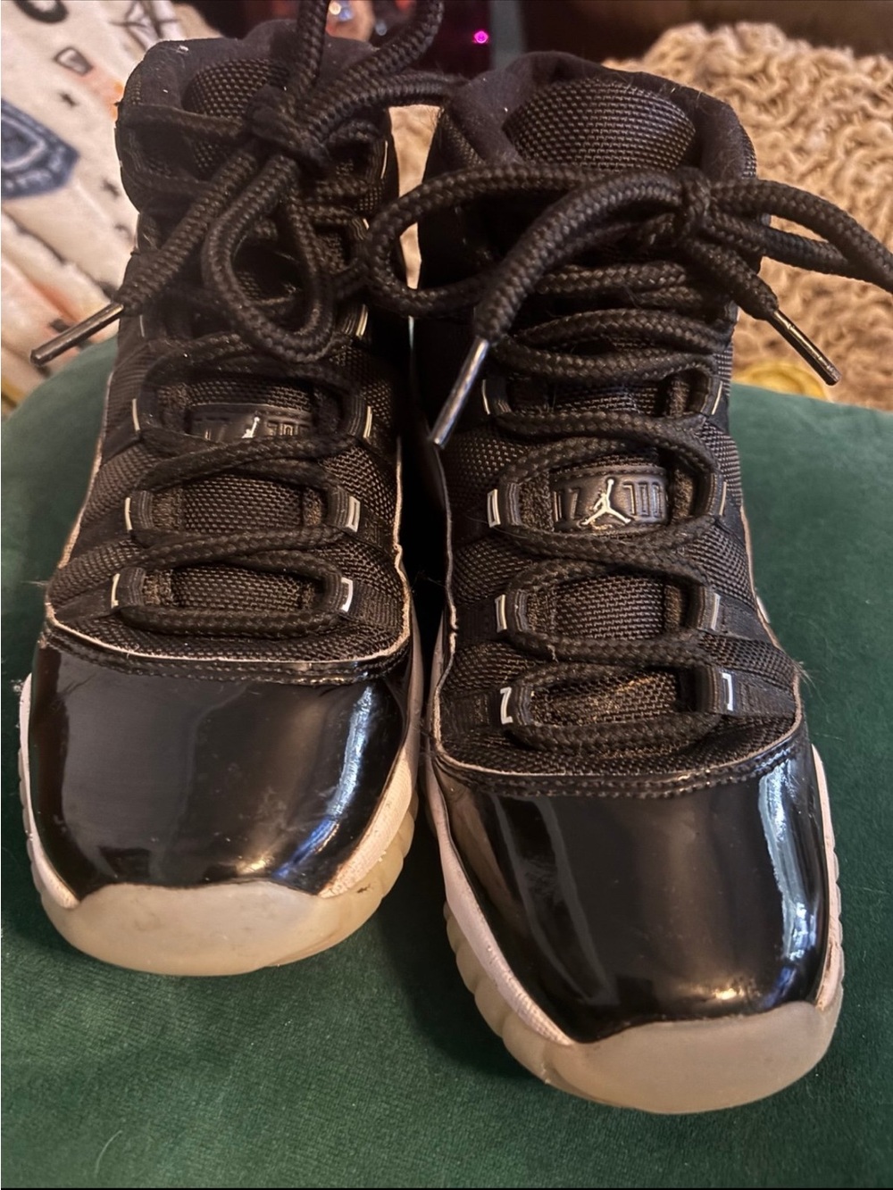 Air Jordan Retro 11 Jubilee hi top sneakers size 6Y, excellent condition